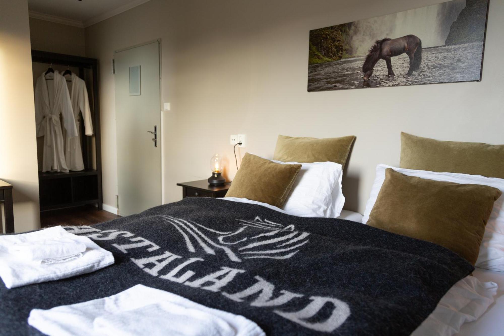 Hestaland Guesthouse Horse Farm Stay Statharhus Экстерьер фото